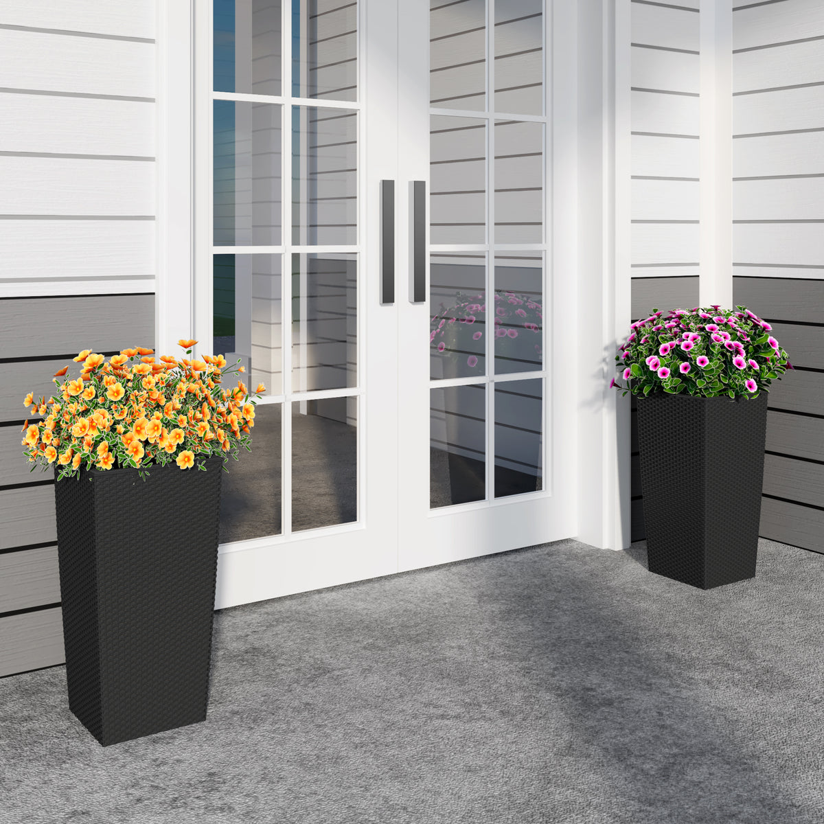 Black Outdoor Planter, Set of 2, 22.6 in Tall
