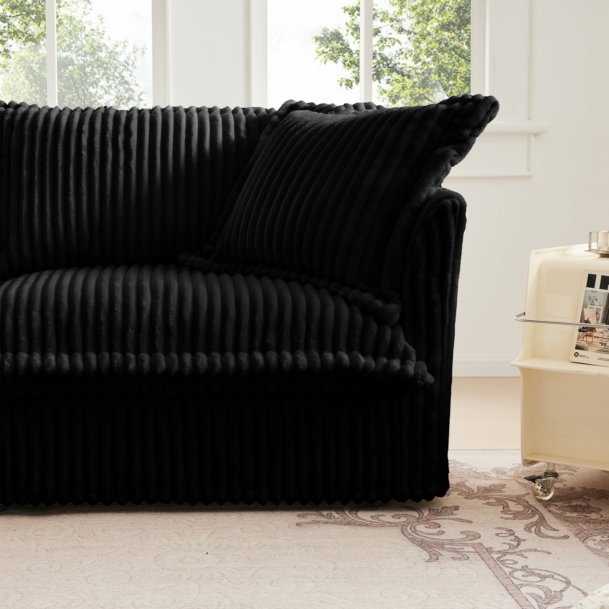 Fluffy Lounge Chair in Corduroy Black #Fabric_Corduroy Black