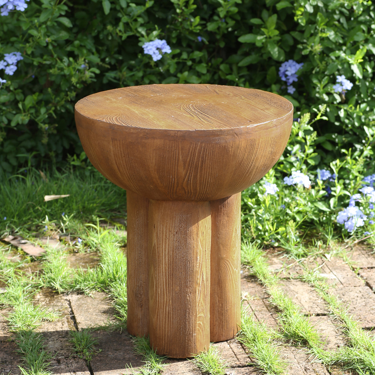 Brown Round Outdoor Side Table, 18.3 in Tall
