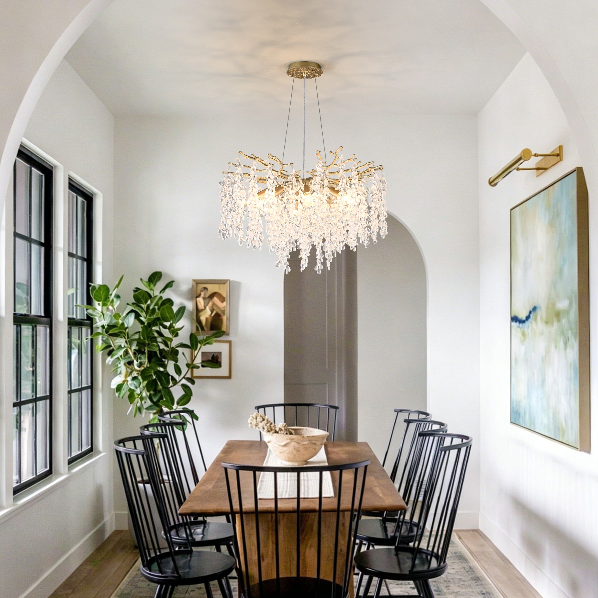 Chandelier, 8-Light Traditional Metal Design, Gold Finish