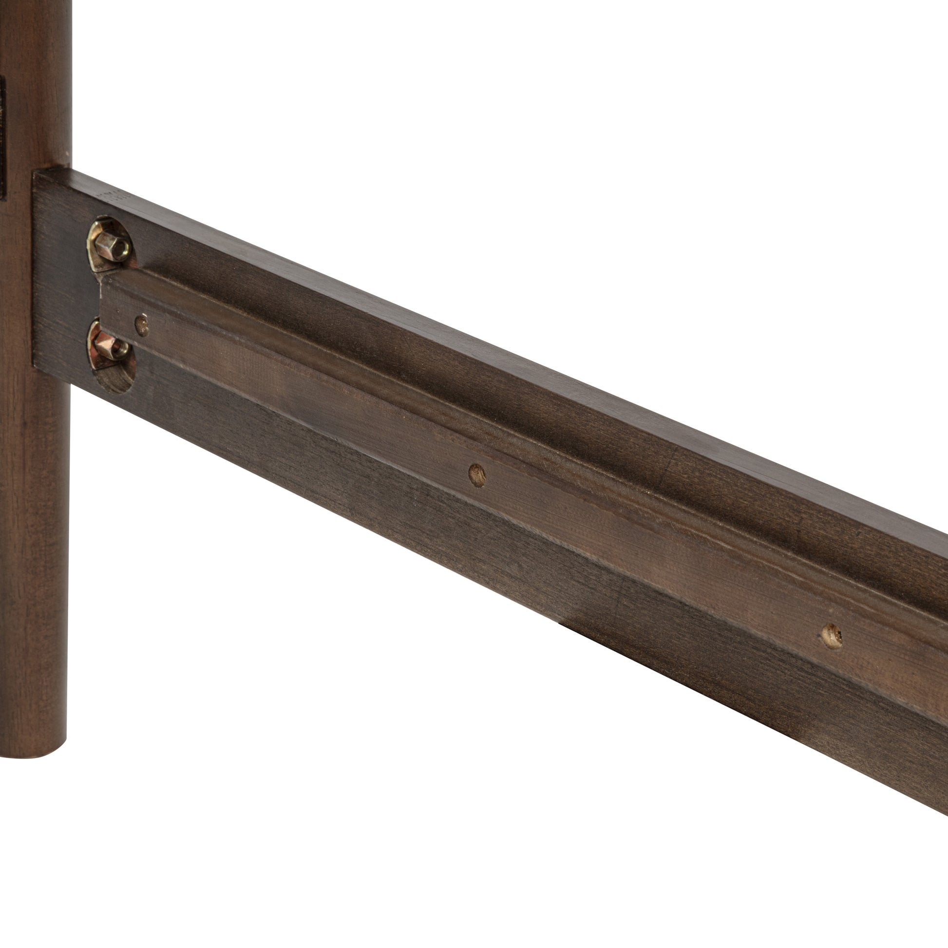 Close-up of center support leg bolted to side rail