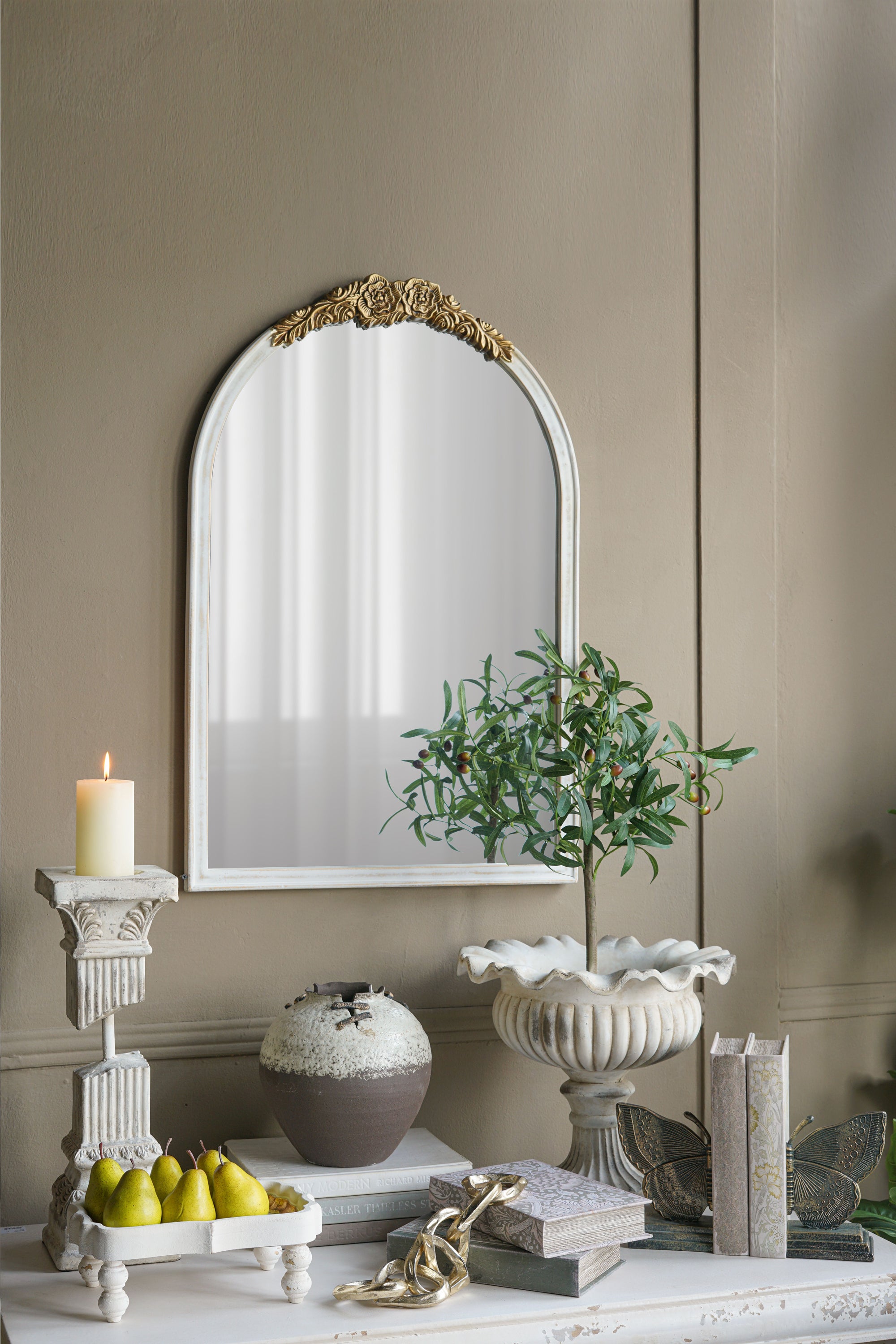 Distressed Arched Mirror, 23.8 x 35.9 in, White and Gold