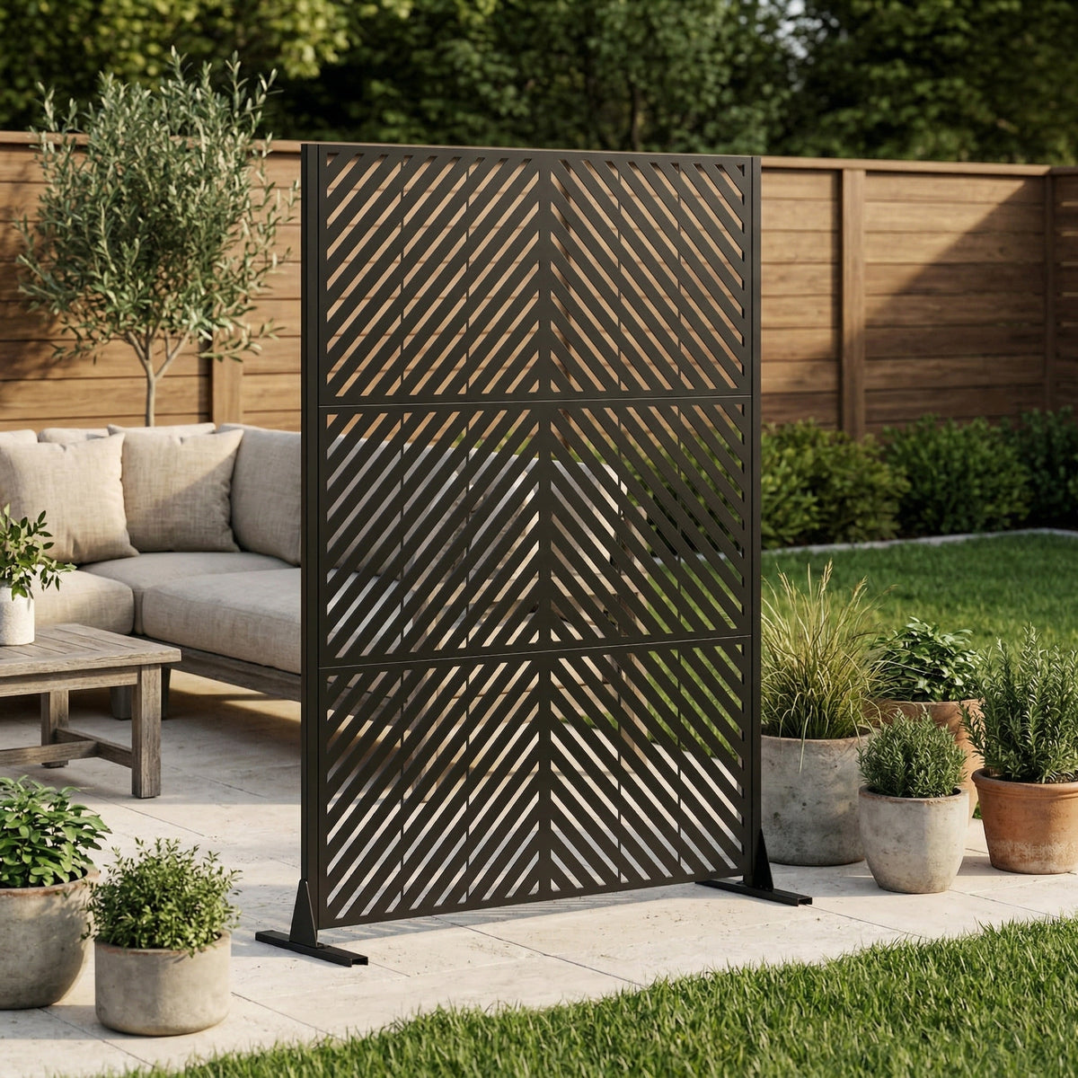 Black Metal Outdoor Privacy Screen