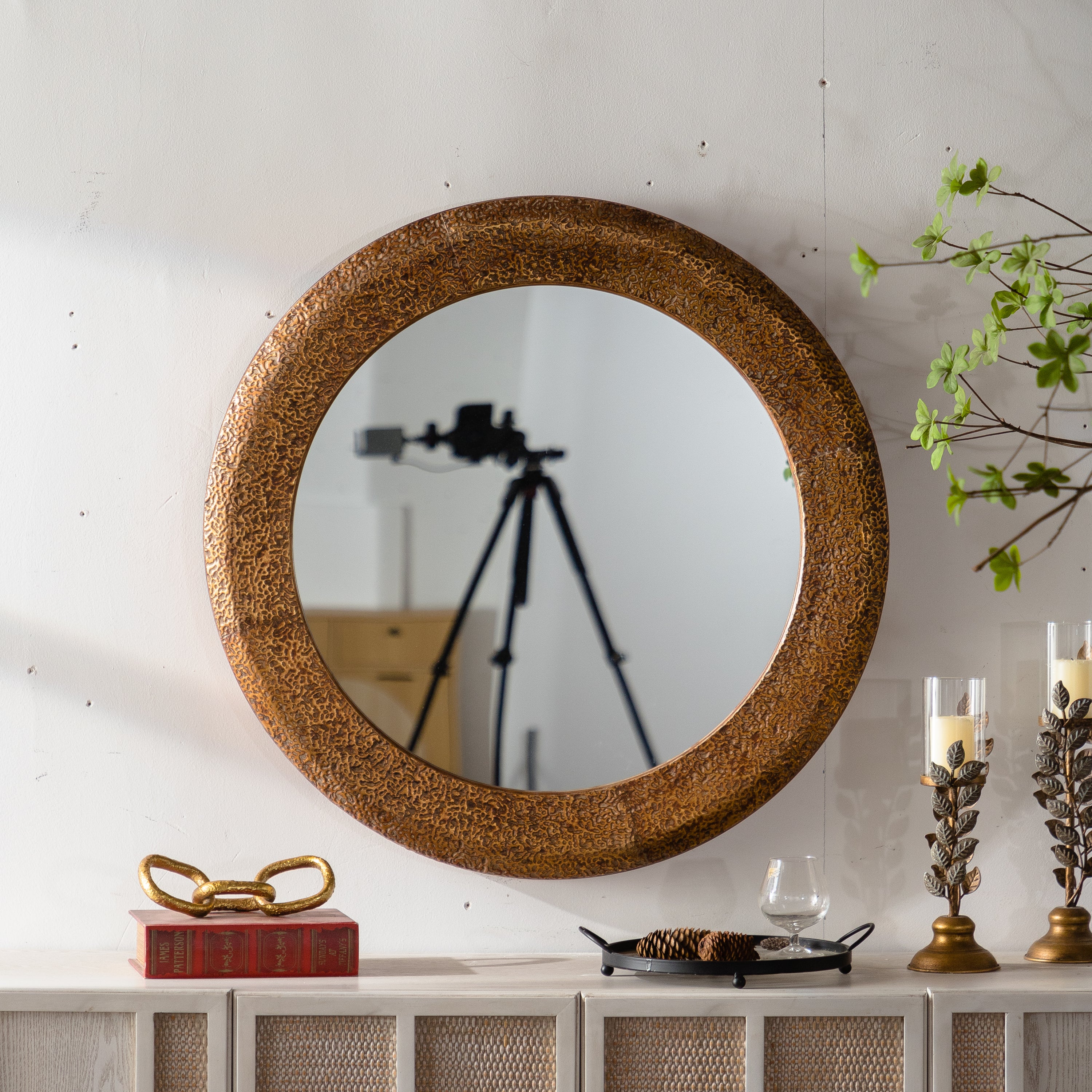 Hammered Gold Round Mirror, 31.3 in, Rustic Accent