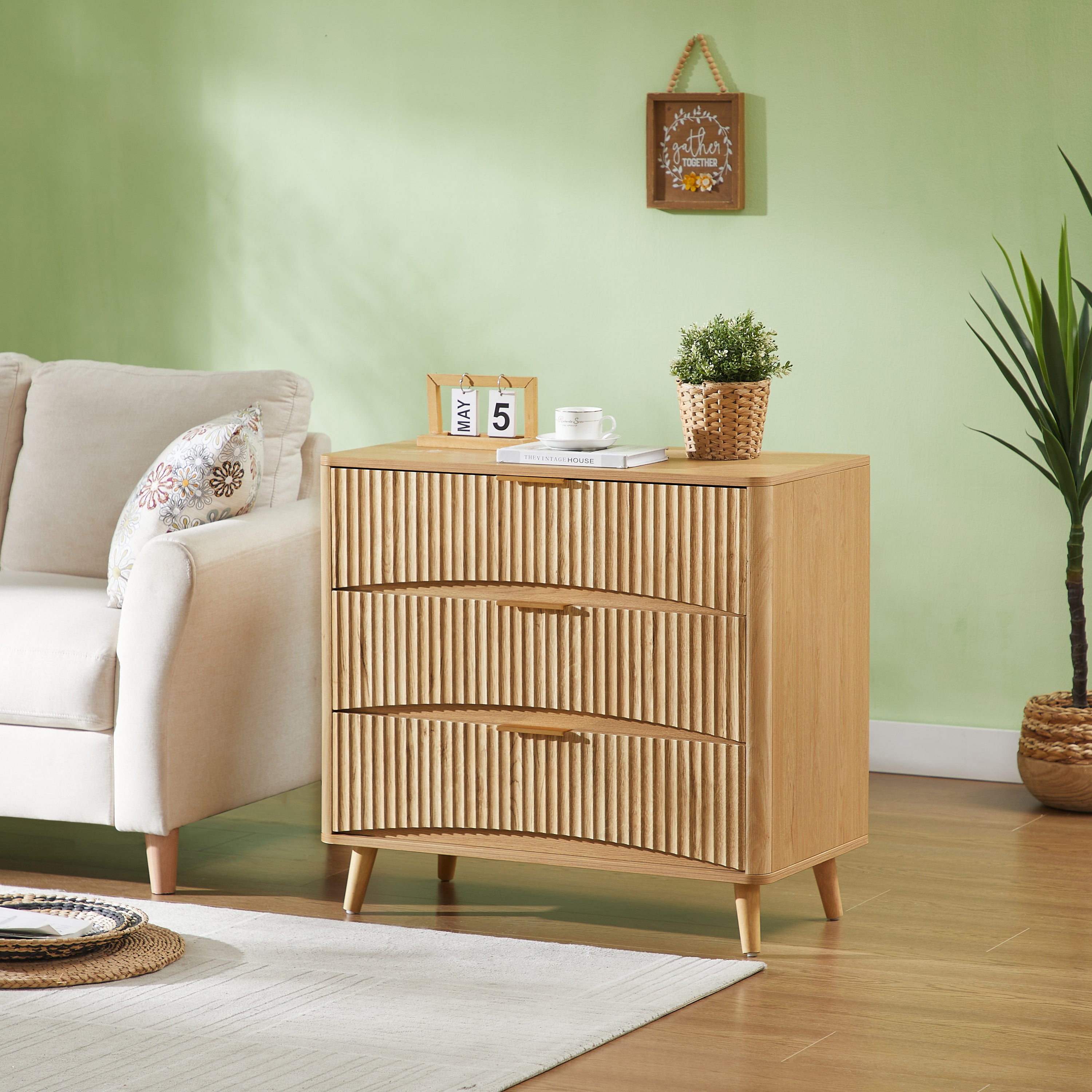 Fluted 3 Drawer Dresser, Oak