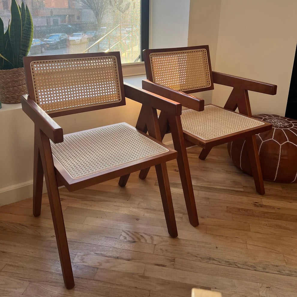 Walnut stain quarter profile of solid wood dining chairs with wide seats made of rattan for dining room
